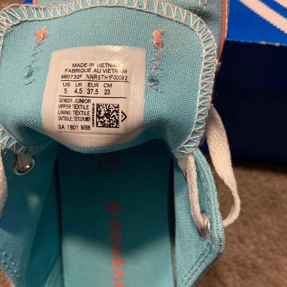 Converse - Picture 11 of 12